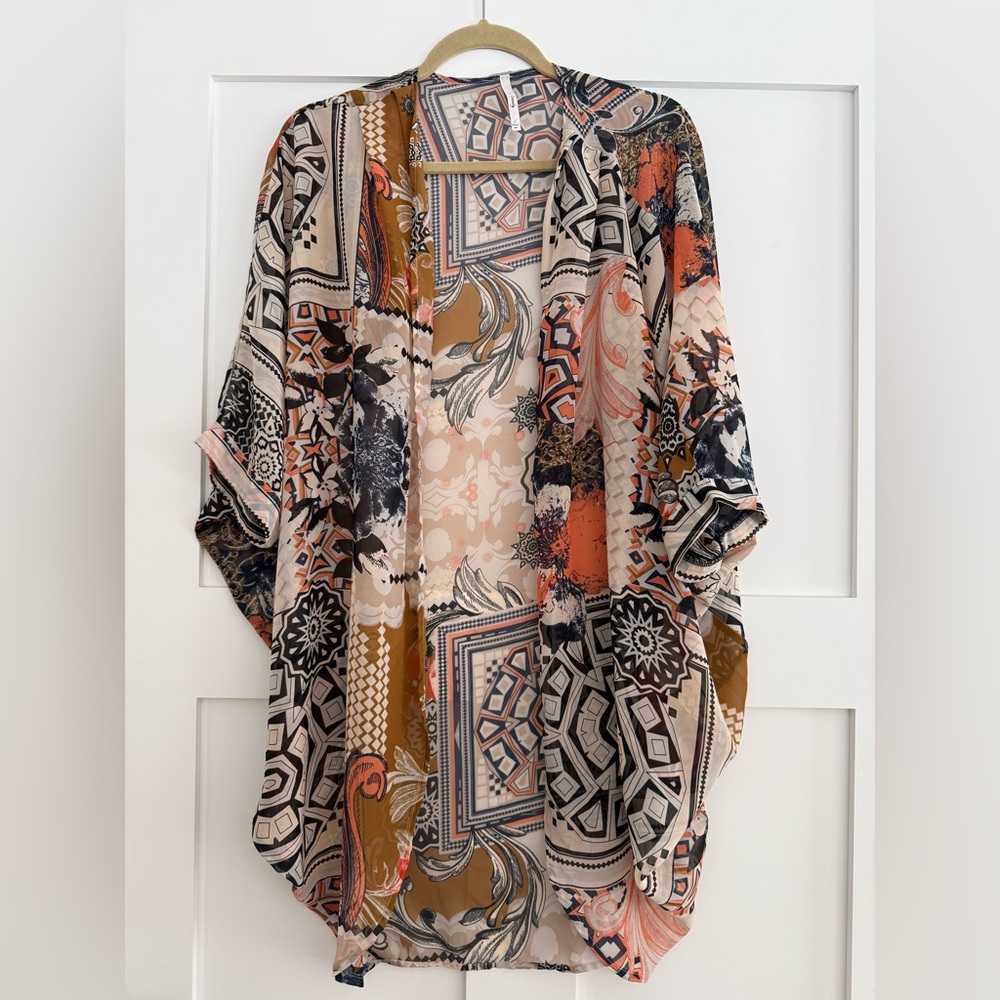 Trinity Bohemian Pattern Kimono